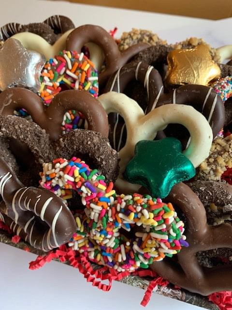 Chocolate Covered Pretzel Basket, Holiday Version