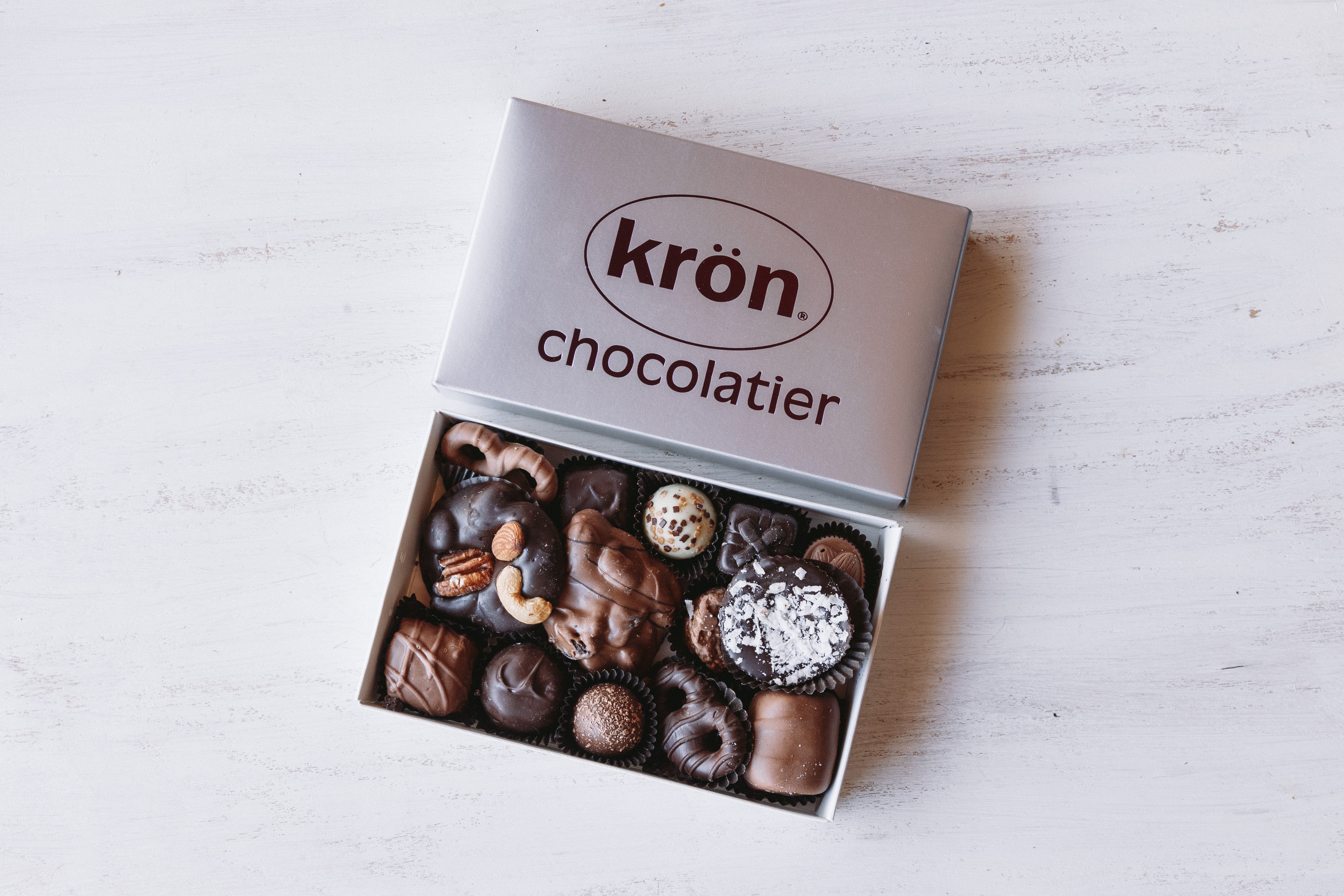 BERNACHON ギフトボックス　500g ダーク&ミルク ブラック＆ミルク・アソート・ボックス I BERNACHON