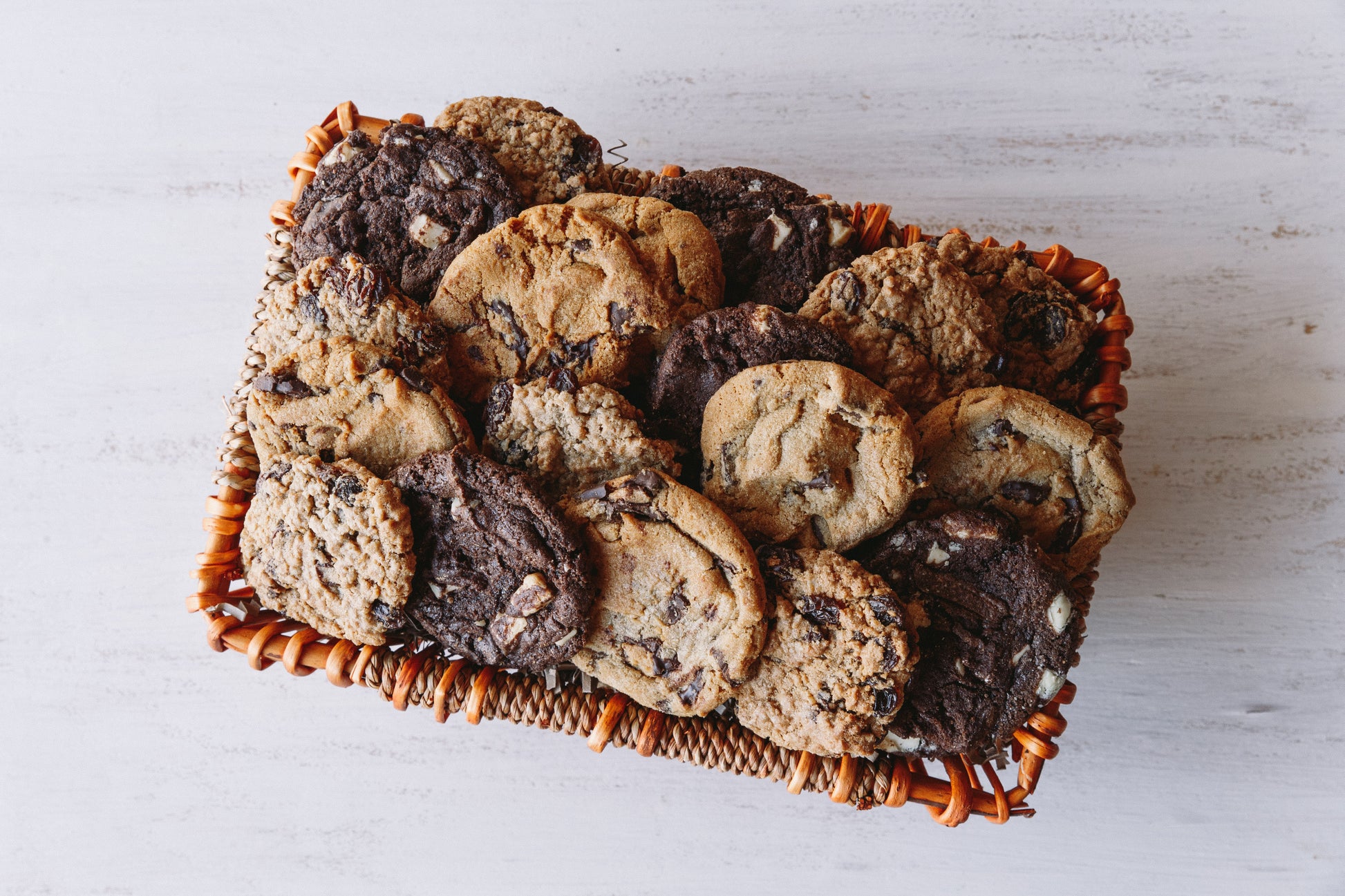 chocolate cookie basket